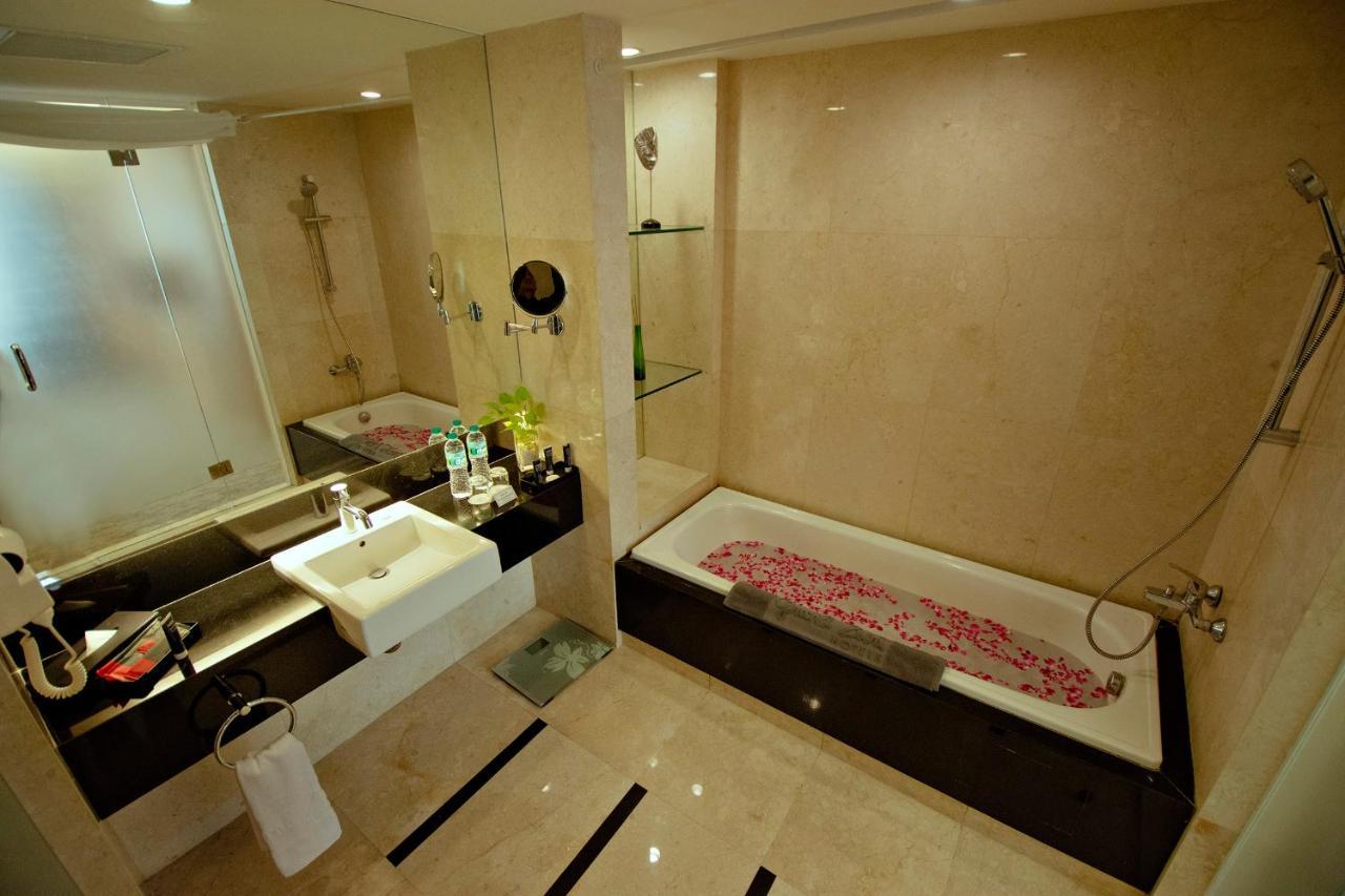 Grand Zuri Bsd City Serpong Exterior photo