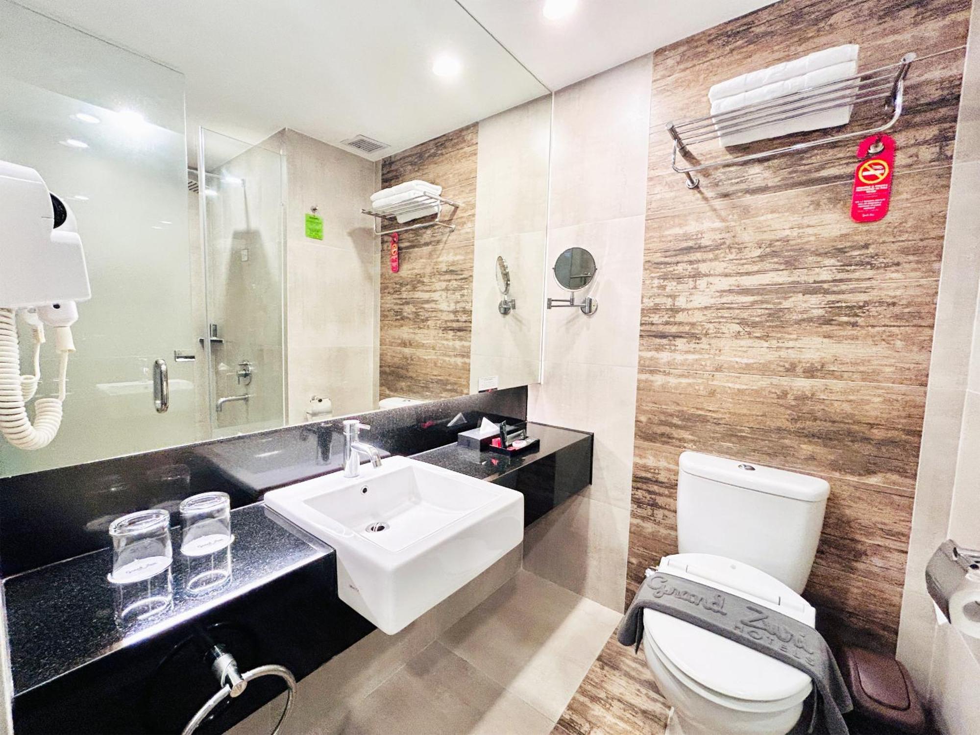 Grand Zuri Bsd City Serpong Exterior photo