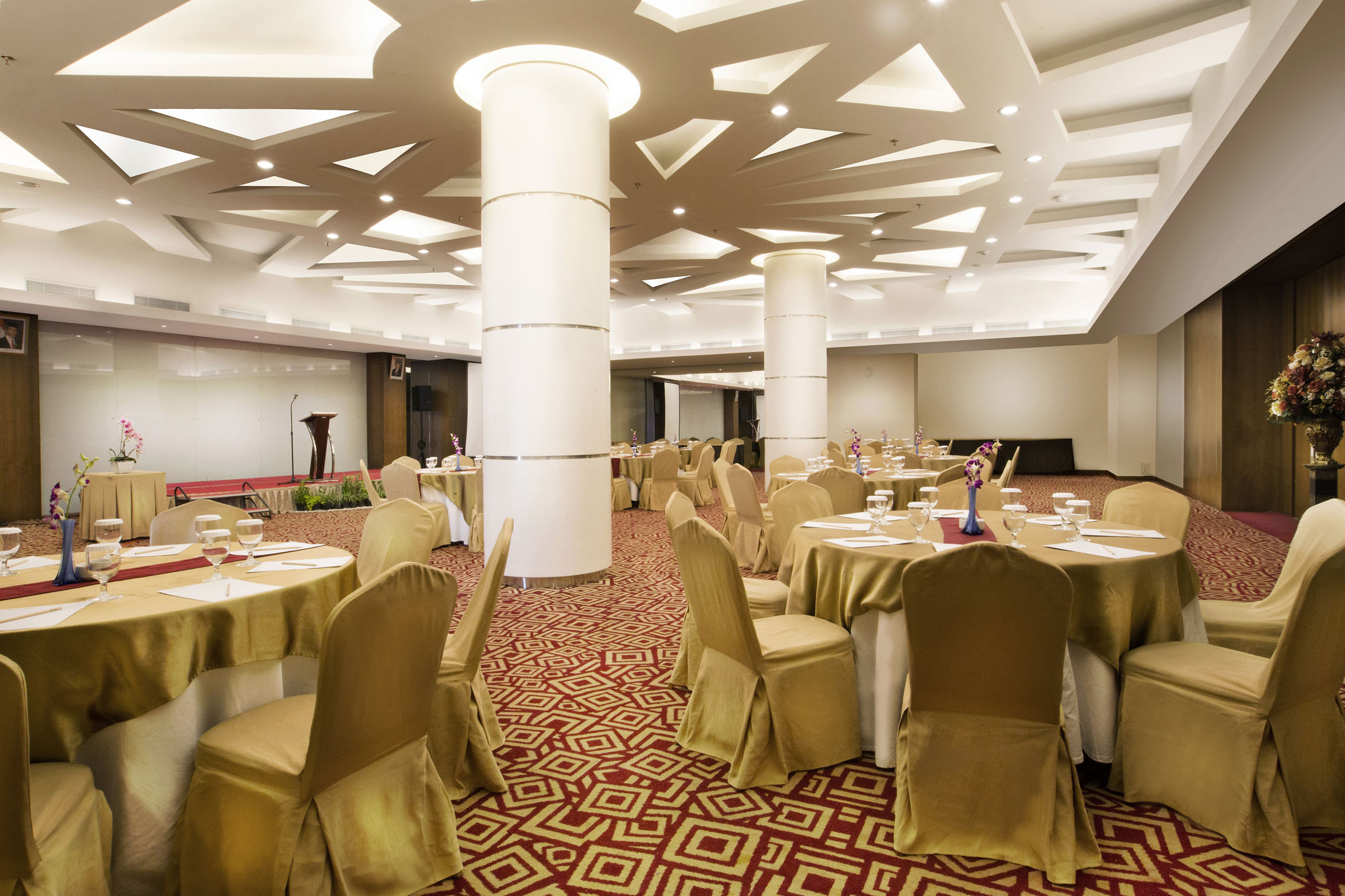 Grand Zuri Bsd City Serpong Exterior photo