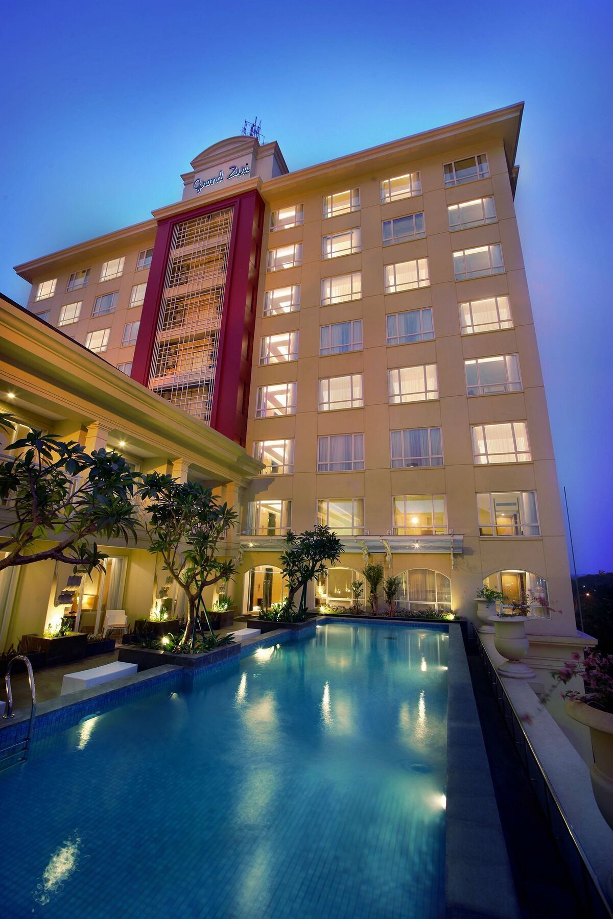 Grand Zuri Bsd City Serpong Exterior photo